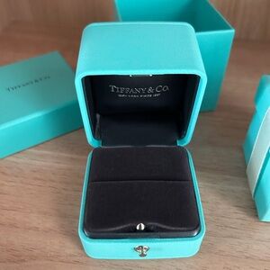 Tiffany & Co. Lg blue ring box with box bow and bag